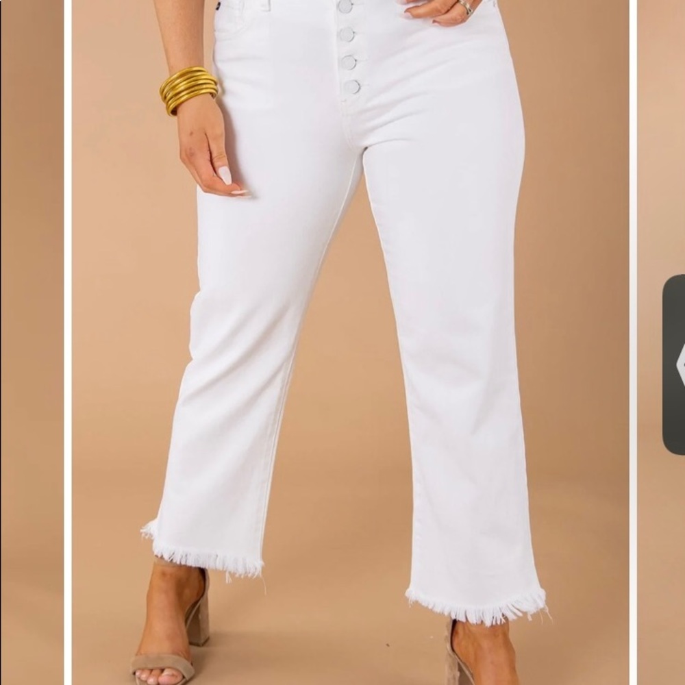 Kancan Taurus white jeans.